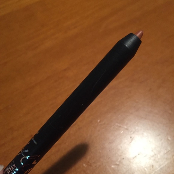 Kylie Cosmetics Lip Liner 👄 - Picture 7 of 8